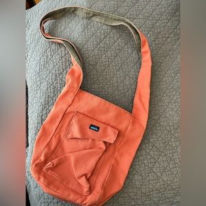 Kavu bucket bag